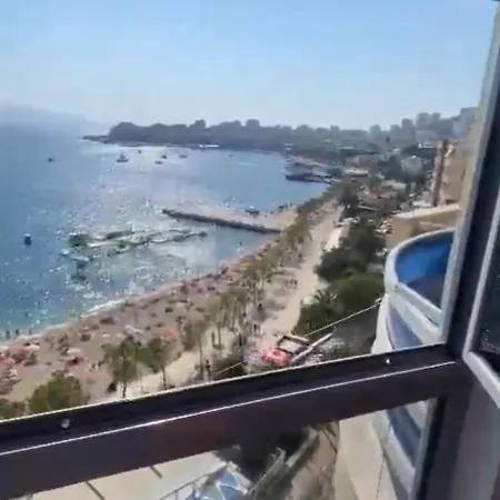 Luna Apartament شقة *